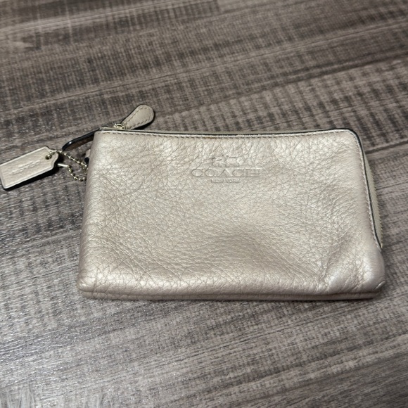 Coach Pebbled Leather Double Corner Zip Wallet - Picture 1 of 9